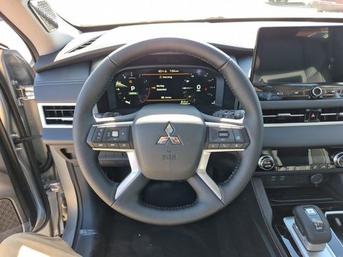 New 2026 Mitsubishi Outlander SE FWD image 36