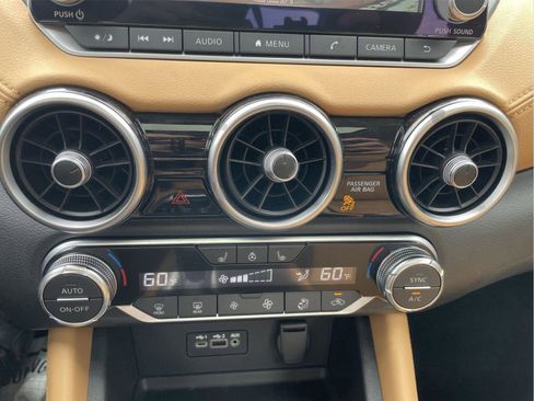 Used 2023 Nissan Sentra SV w/ SV Premium Package image 28