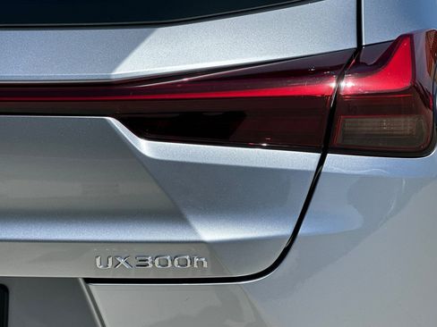 Certified 2025 Lexus UX 300h FWD w/ Accessory Package (Z2) image 13