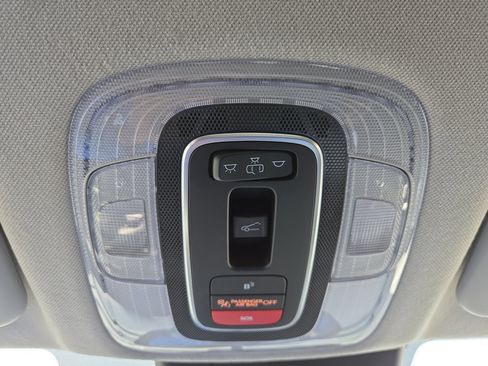 Used 2025 Hyundai Elantra SEL image 17