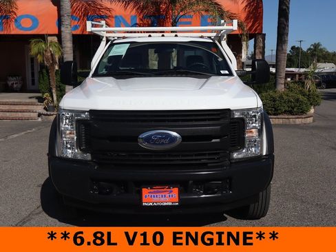 Used 2018 Ford F550 2WD Regular Cab Super Duty image 3