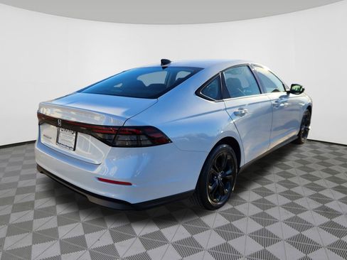 Certified 2025 Honda Accord SE image 4