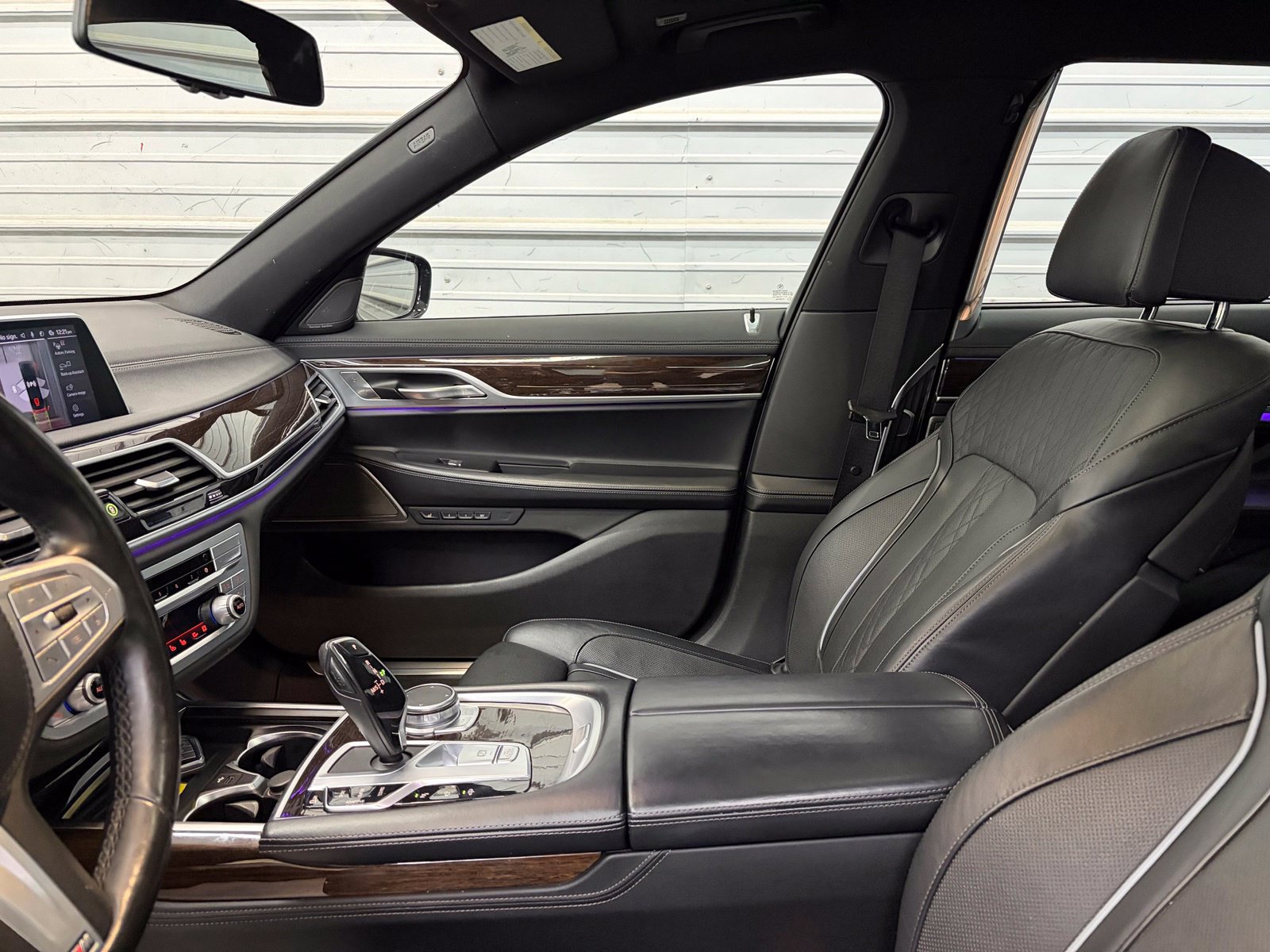 Used 2022 BMW 740i xDrive w/ M Sport Package AWD/4WD image 26
