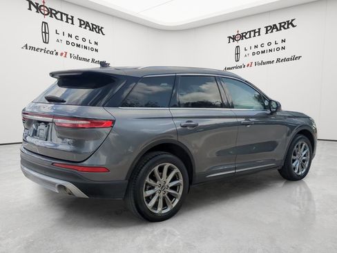 Used 2022 Lincoln Corsair AWD w/ Premium Package image 5