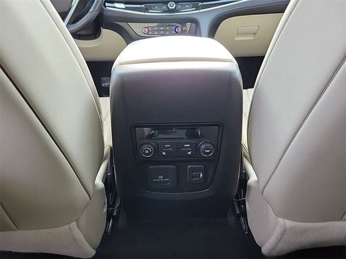 Used 2024 Buick Enclave Avenir w/ Avenir Technology Package image 10