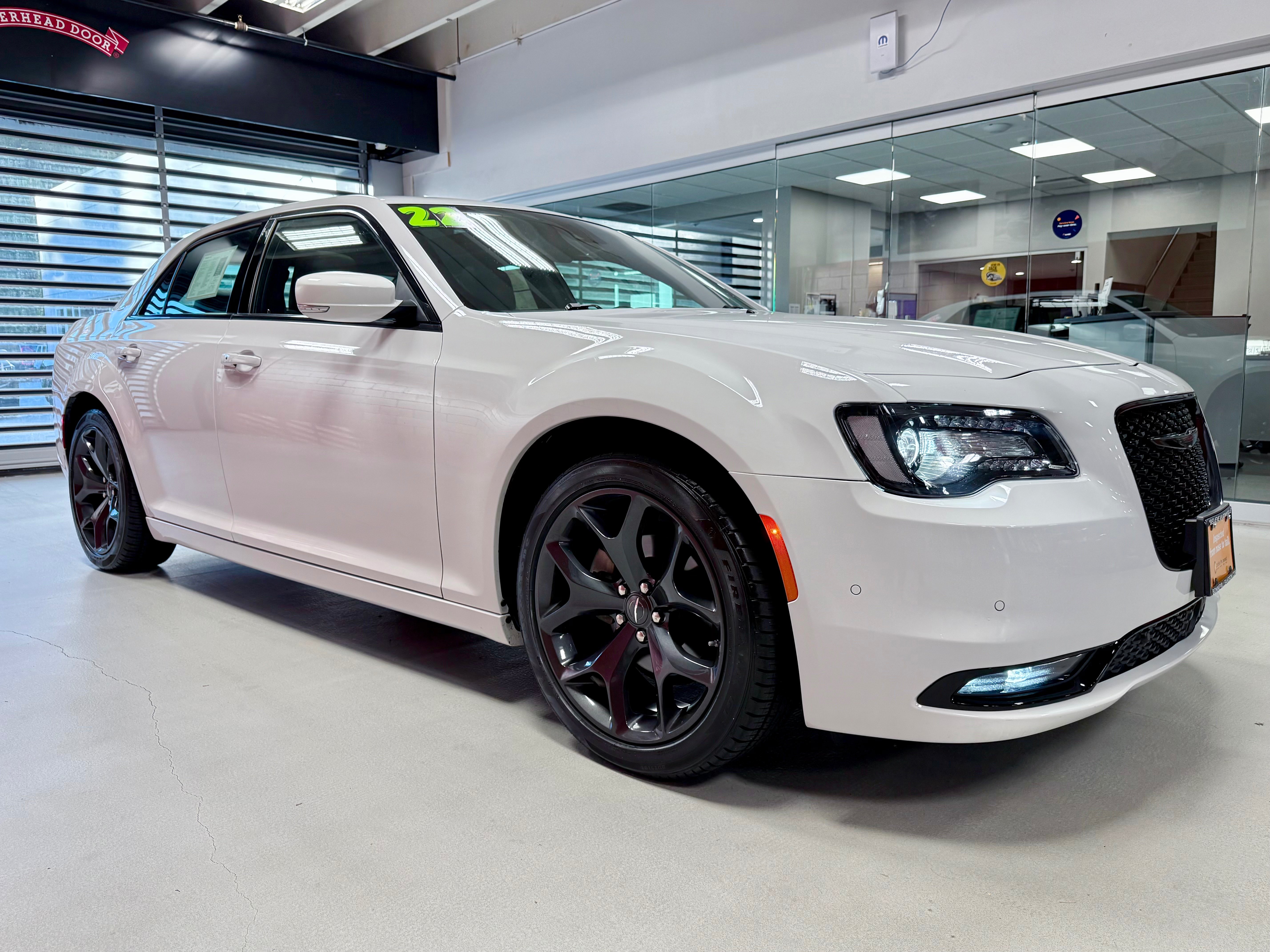 Certified 2022 Chrysler 300 S w/ Comfort Group RWD image 10