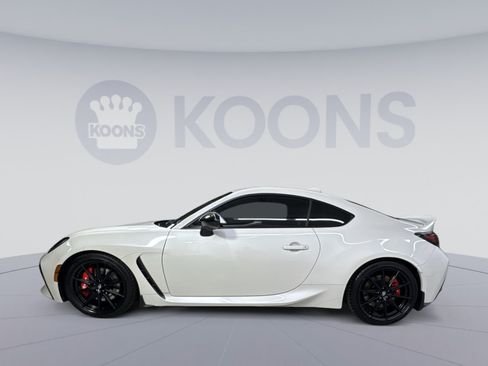 Used 2025 Toyota GR86 Premium w/ Performance Package RWD image 17