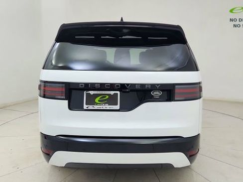 Used 2023 Land Rover Discovery HSE R-Dynamic AWD/4WD image 5