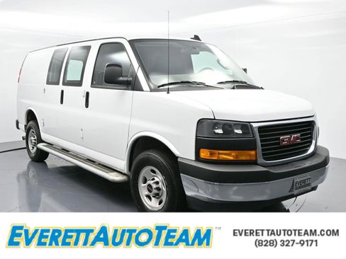 Used 2024 GMC Savana 2500 w/ Driver Convenience Package image 1