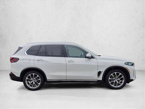 Used 2026 BMW X5 xDrive40i w/ Climate Comfort Package AWD/4WD image 4