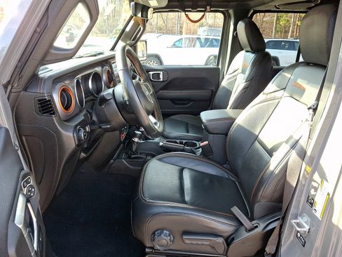 Used 2023 Jeep Gladiator Mojave w/ LED Lighting Group image 17