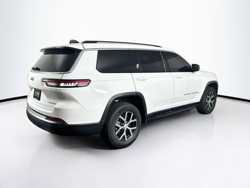Used 2023 Jeep Grand Cherokee L Limited w/ Luxury Tech Group II RWD image 9