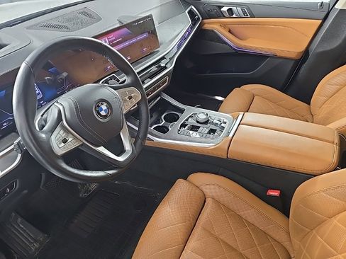 Certified 2023 BMW X7 xDrive40i w/ Executive Package image 12
