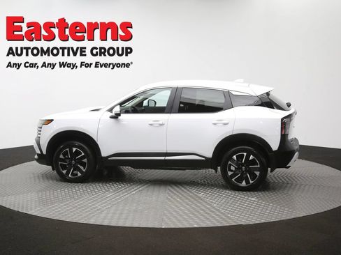 Used 2025 Nissan Kicks SV AWD/4WD image 61