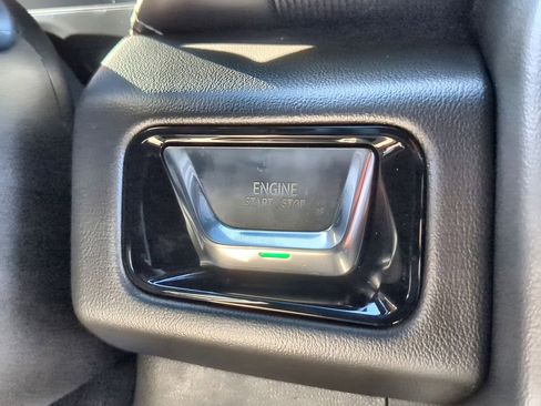 New 2026 GMC Yukon Elevation image 17