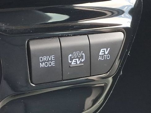 Used 2021 Toyota Prius Prime Limited w/ Carpet Mat Package (TMS) FWD image 16