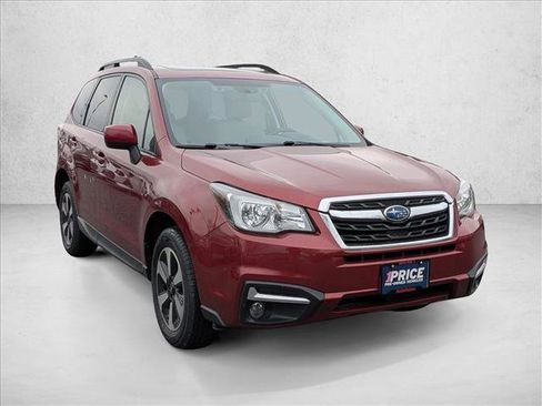 Used 2017 Subaru Forester 2.5i Premium image 3
