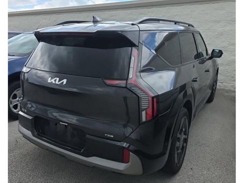 Used 2024 Kia EV9 GT-Line AWD/4WD image 3