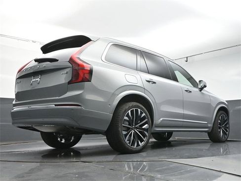 Used 2026 Volvo XC90 B6 Plus w/ Protection Package Premier image 32