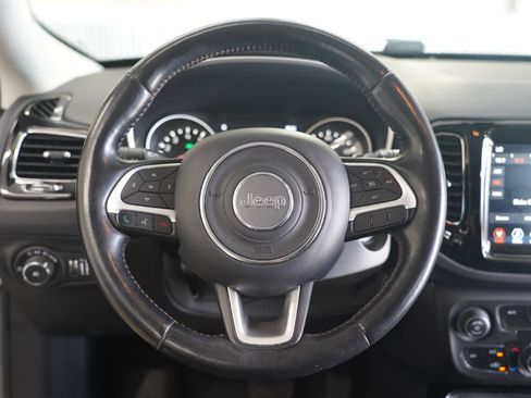 Used 2019 Jeep Compass Limited AWD/4WD image 12