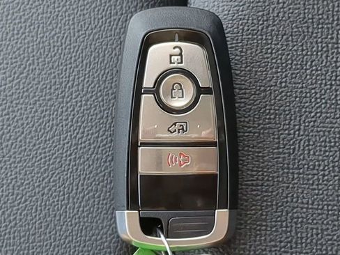 New 2026 Ford Transit 250 148 Medium Roof w/ Load Area Protection Package image 31