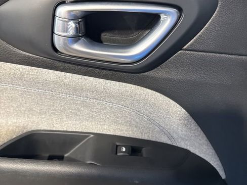 Used 2023 Jeep Compass Sport image 24