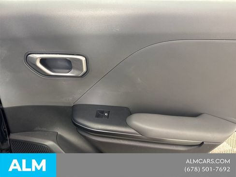 Used 2025 Kia K4 FWD image 19
