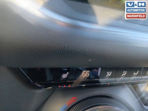 Used 2025 Chevrolet Blazer LT AWD/4WD image 7