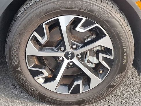 Certified 2024 Kia Sportage EX image 8