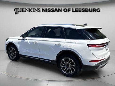 Used 2020 Lincoln Corsair FWD w/ Premium Package image 9