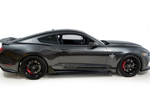 Used 2017 Ford Mustang GT Premium w/ Equipment Group 401A image 10