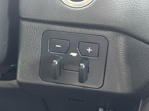 Used 2022 Toyota Tundra Limited image 28