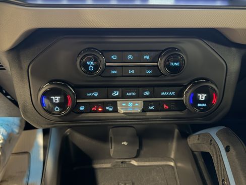 Used 2023 Ford Bronco Wildtrak AWD/4WD image 14