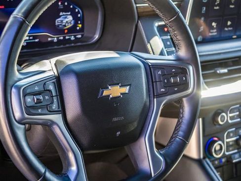 Used 2023 Chevrolet Suburban Premier image 26