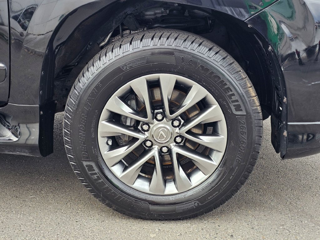 Used 2015 Lexus GX 460 w/ Premium Package AWD/4WD image 9