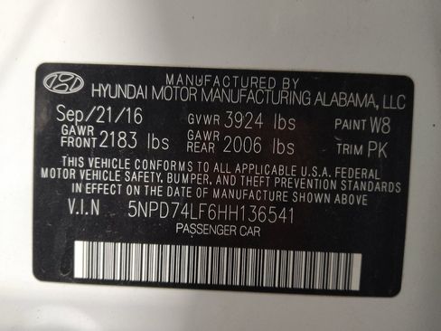 Used 2017 Hyundai Elantra SE image 33