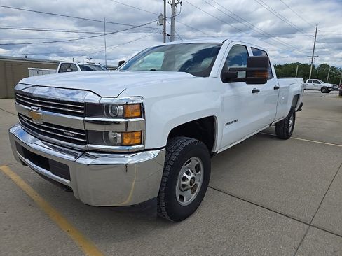 Used 2018 Chevrolet Silverado 2500 W/T w/ Snow Plow Prep Package image 5
