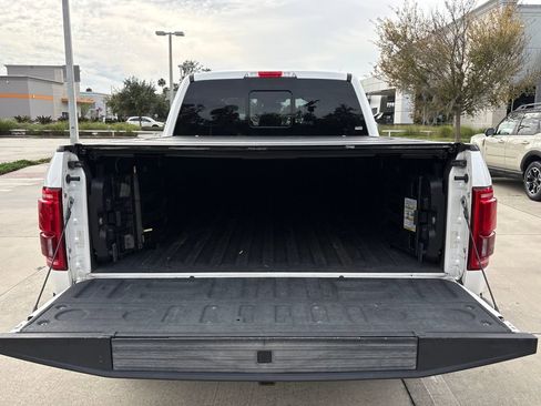 Used 2015 Ford F150 Platinum w/ Equipment Group 701A Luxury image 31