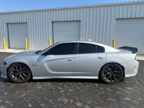 Used 2020 Dodge Charger R/T w/ Blacktop Package RWD image 8