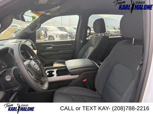 Used 2025 RAM 1500 Big Horn AWD/4WD image 30