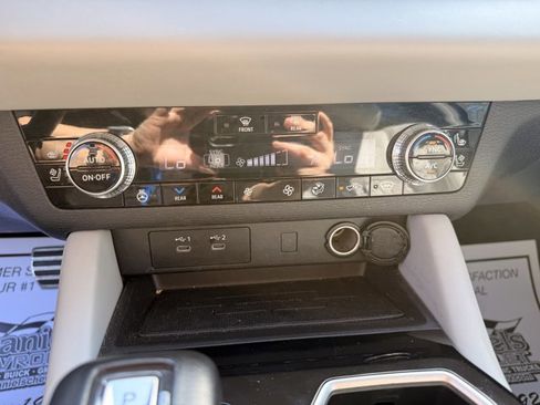 Used 2025 Mitsubishi Outlander SEL image 21