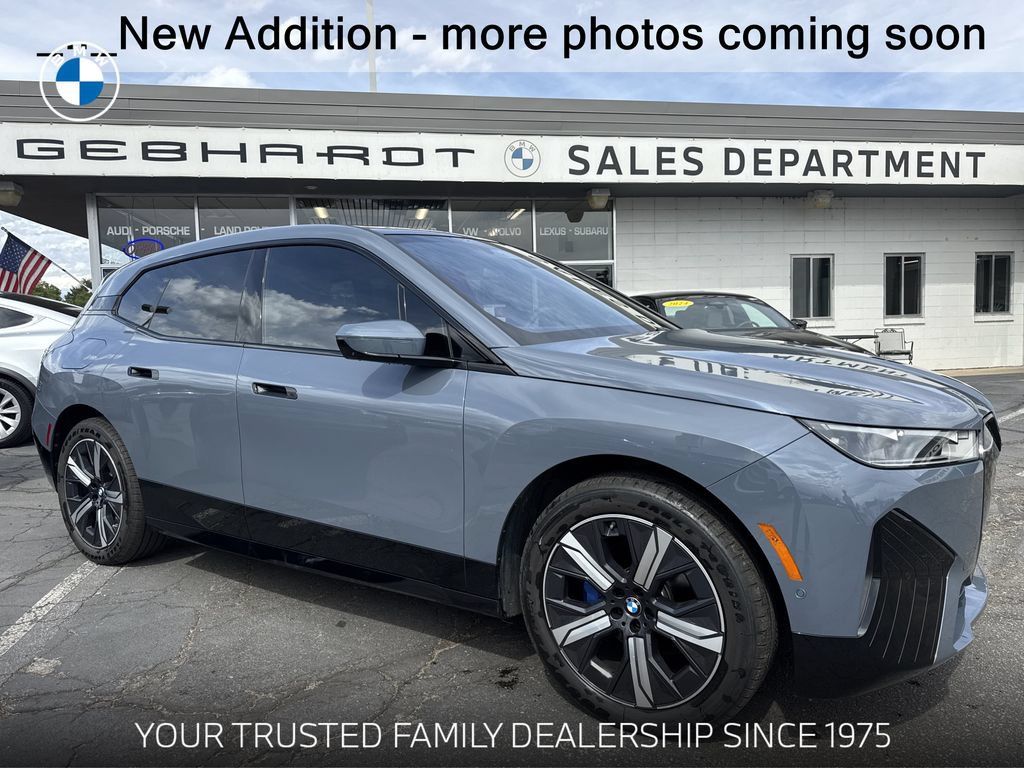 Used 2024 BMW iX xDrive50 w/ Sport Package AWD/4WD image 1
