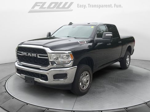Used 2024 RAM 2500 Tradesman w/ Chrome Appearance Group AWD/4WD image 3
