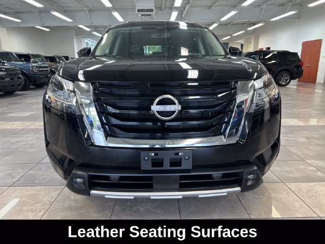 Used 2023 Nissan Pathfinder SL AWD/4WD image 17