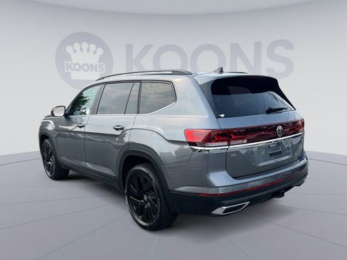Used 2024 Volkswagen Atlas SE w/ Panoramic Sunroof Package AWD/4WD image 4