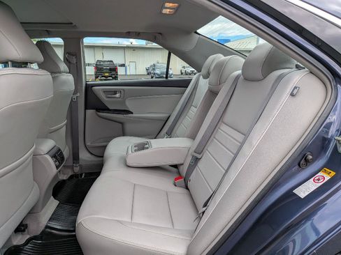 Used 2017 Toyota Camry XLE w/ Moonroof Package FWD image 22