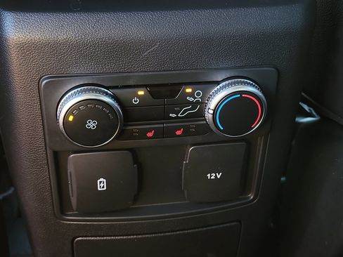 Used 2023 Ford Explorer Limited image 20