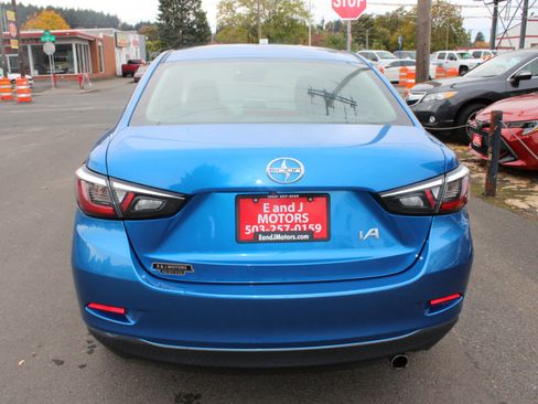 Used 2016 Scion iA image 5