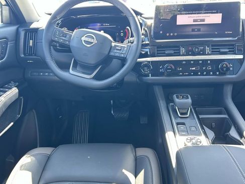 New 2026 Nissan Pathfinder Platinum w/ Lighting Package AWD/4WD image 24