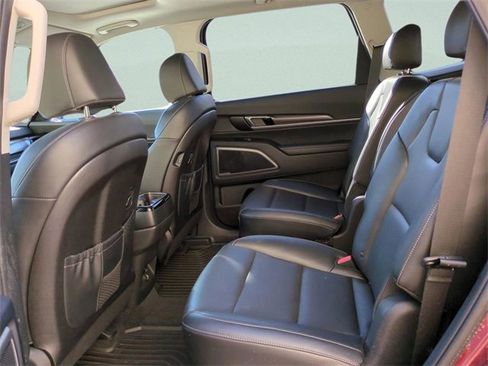 Used 2024 Kia Telluride S w/ S Sunroof Package image 34